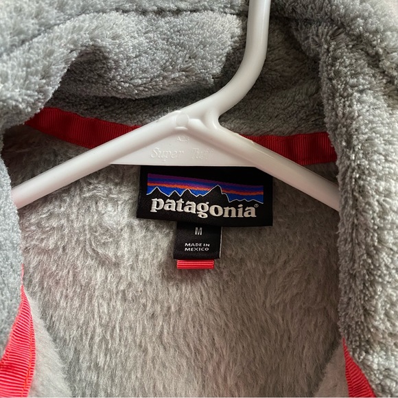 Patagonia Women’s Fleece Vest - Picture 2 of 5